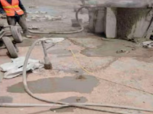 拉孜水泥混凝土路面板底注浆技术 路面脱空注浆整治方案